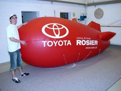 Helium-Zeppelin für Toyota