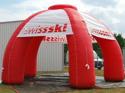 Aufblasbarer Pavillon für Swiss Ski