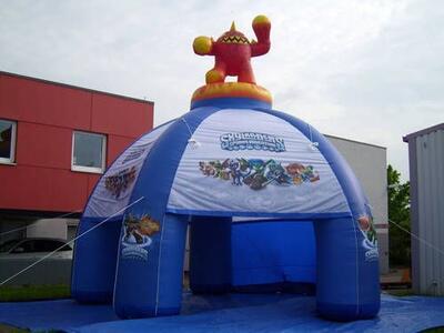 Aufblasbarer Pavillon für Skylanders, mit Erupto