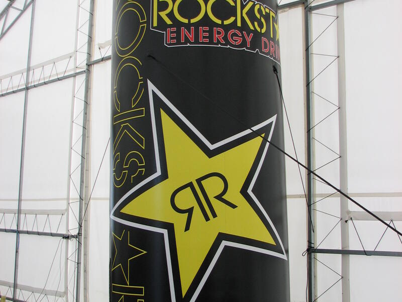 /Volumes/Vertrieb/Produkt CD/Produkt CD Studio 55/Aufblasbare Werbemittel/Dosen/Rockstar Energy Dose (2).JPG